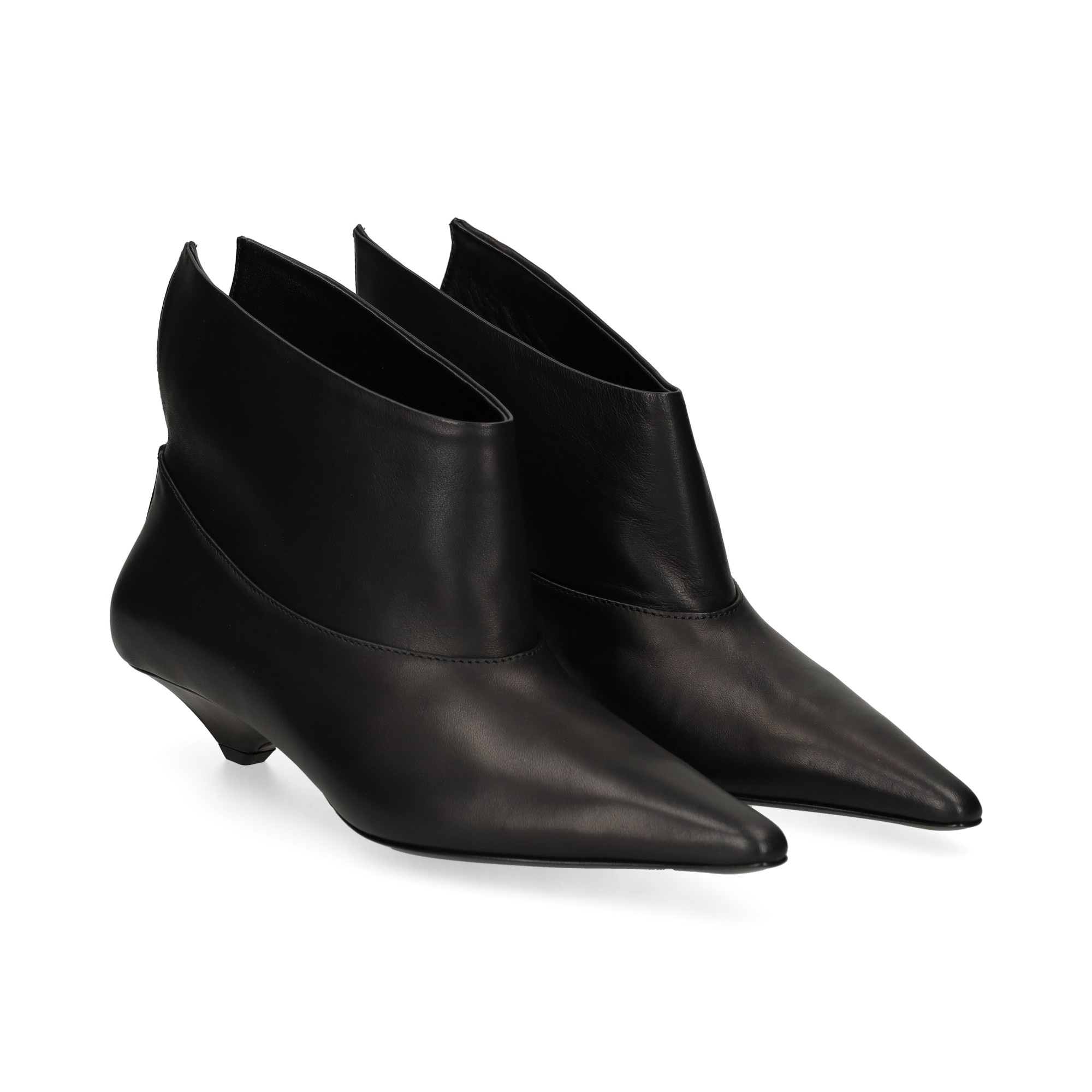 botin-ante-negro