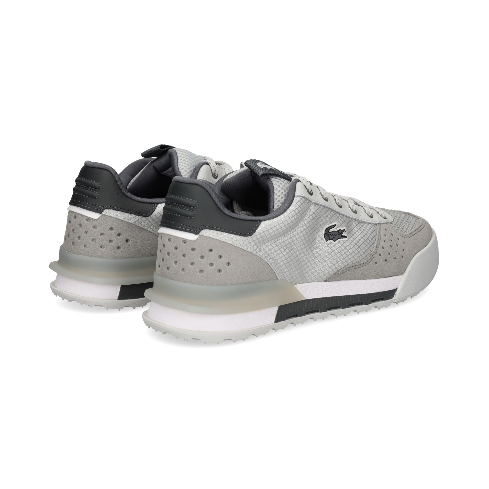 zapatilla-ante-perforado-tejido-gris