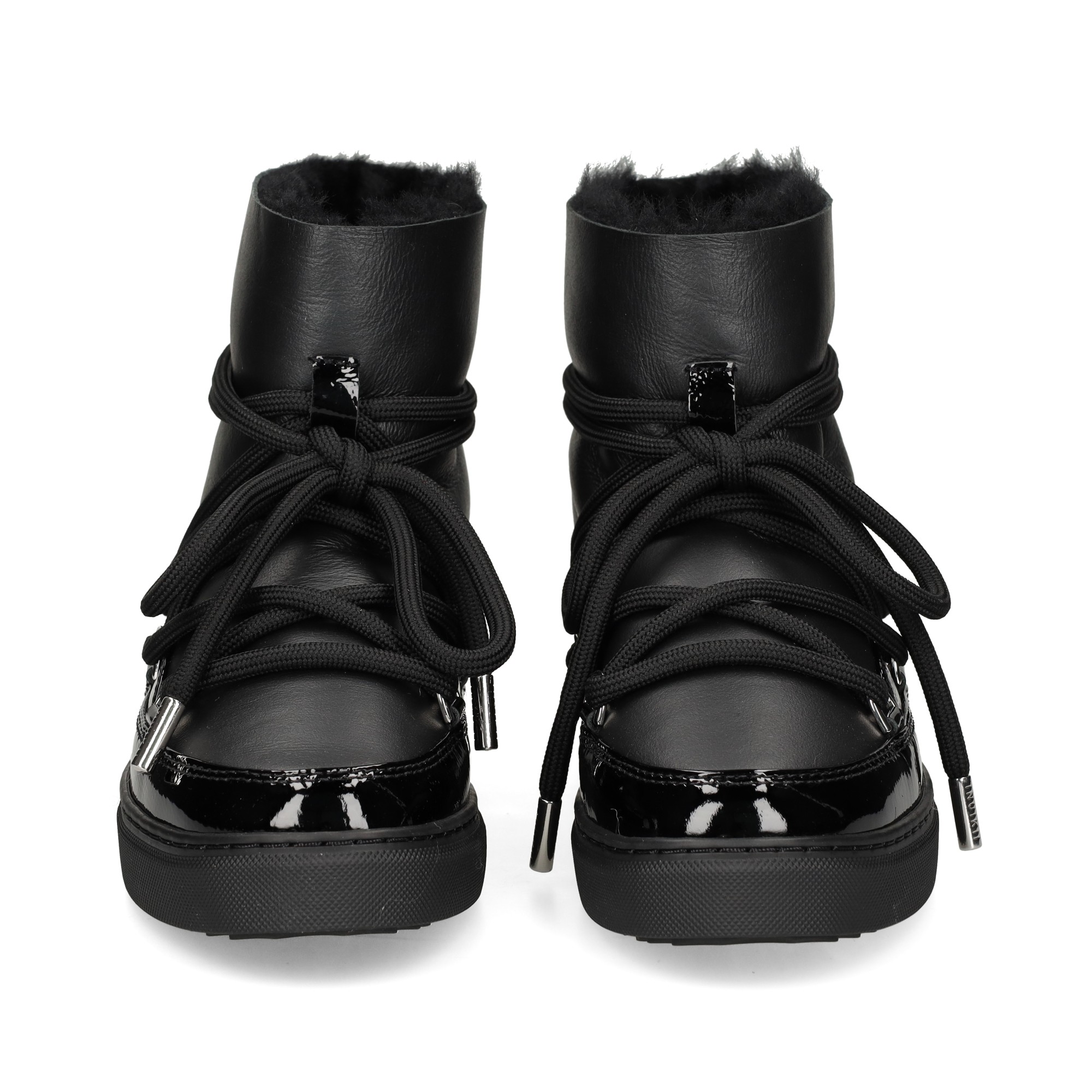botin-deportivo-piel-charol-negro