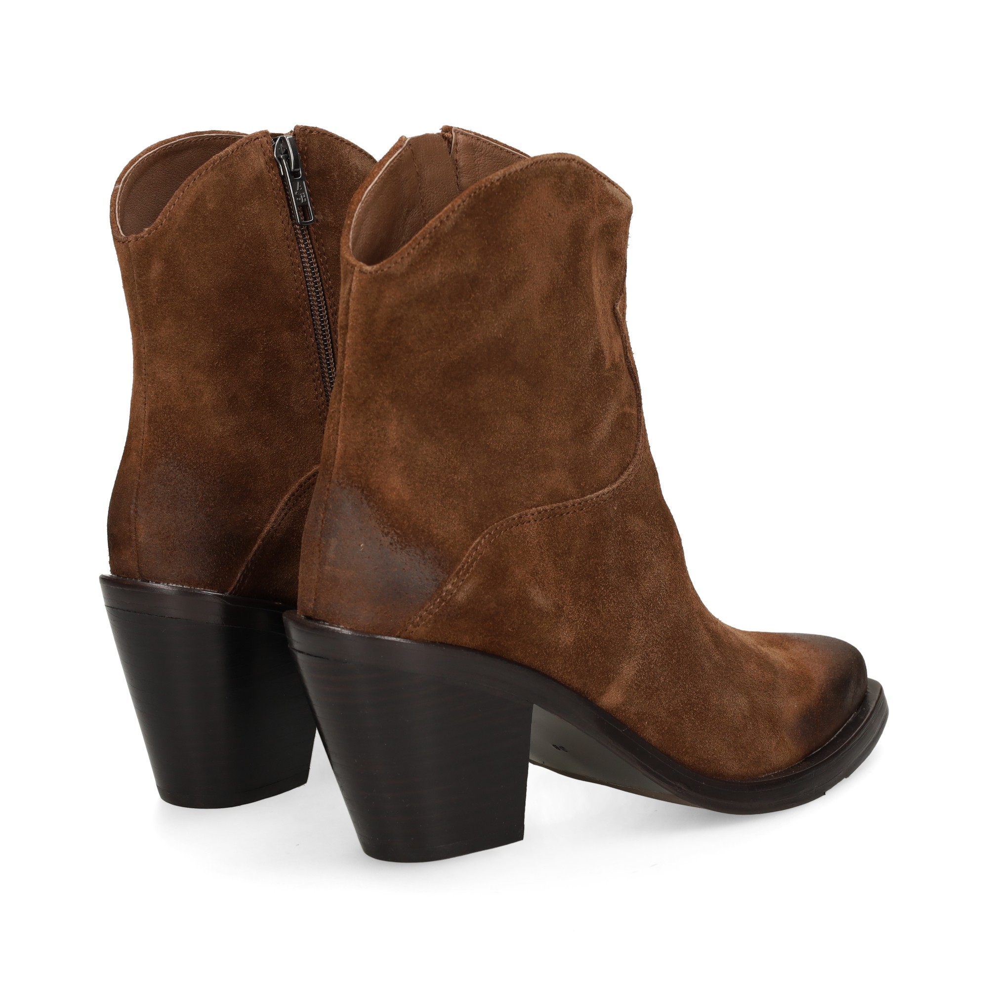 botin-cowboy-tacon-ante-cuero