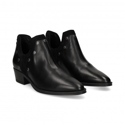 botin-tachas-piel-negro