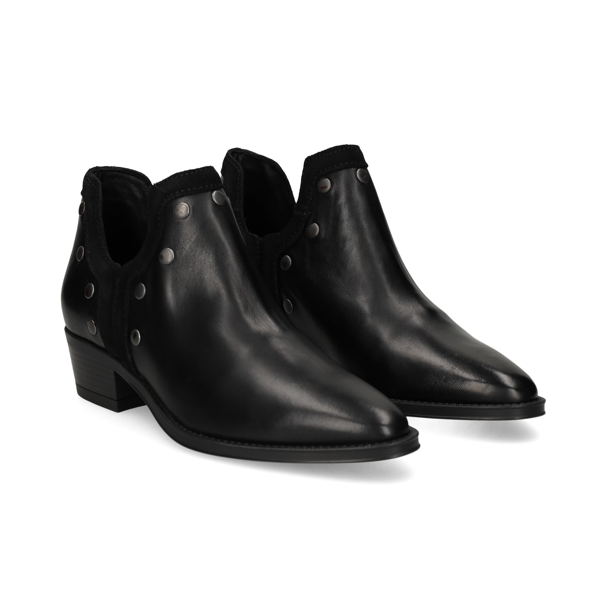 botin-tachas-piel-negro