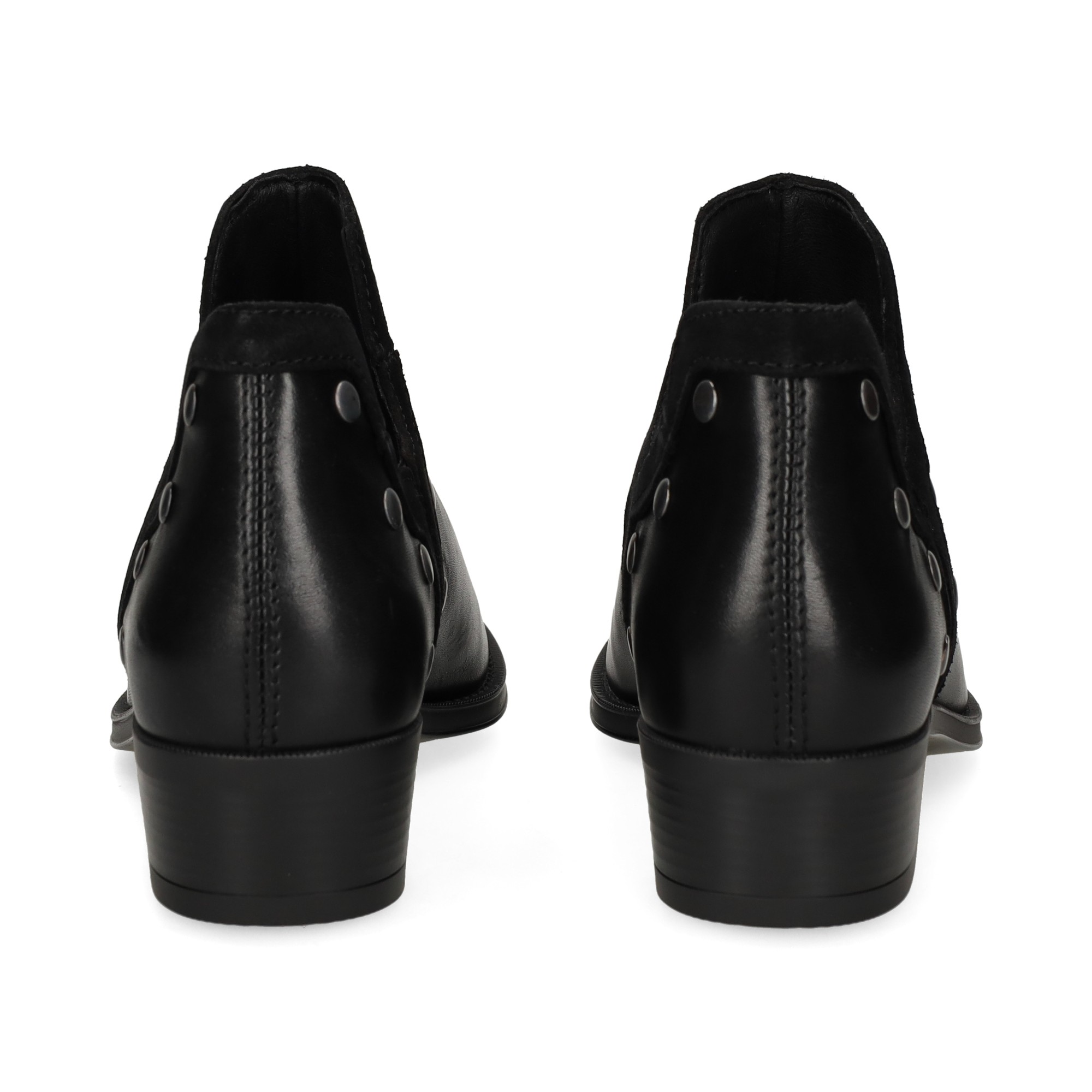 botin-tachas-piel-negro