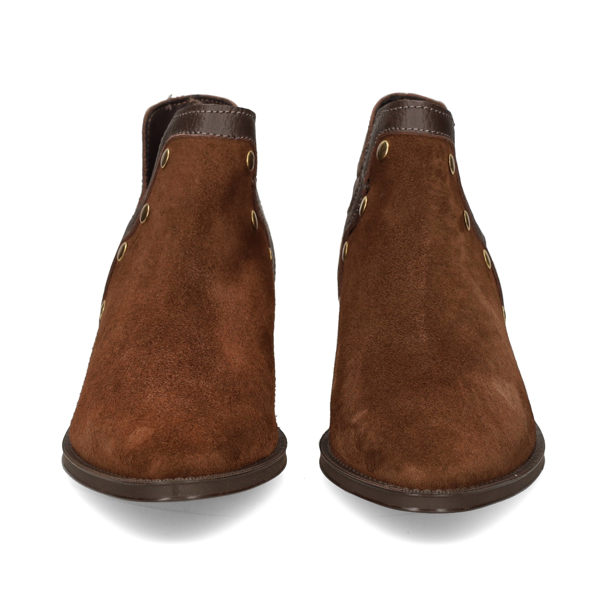 botin-tachas-serraje-nogal