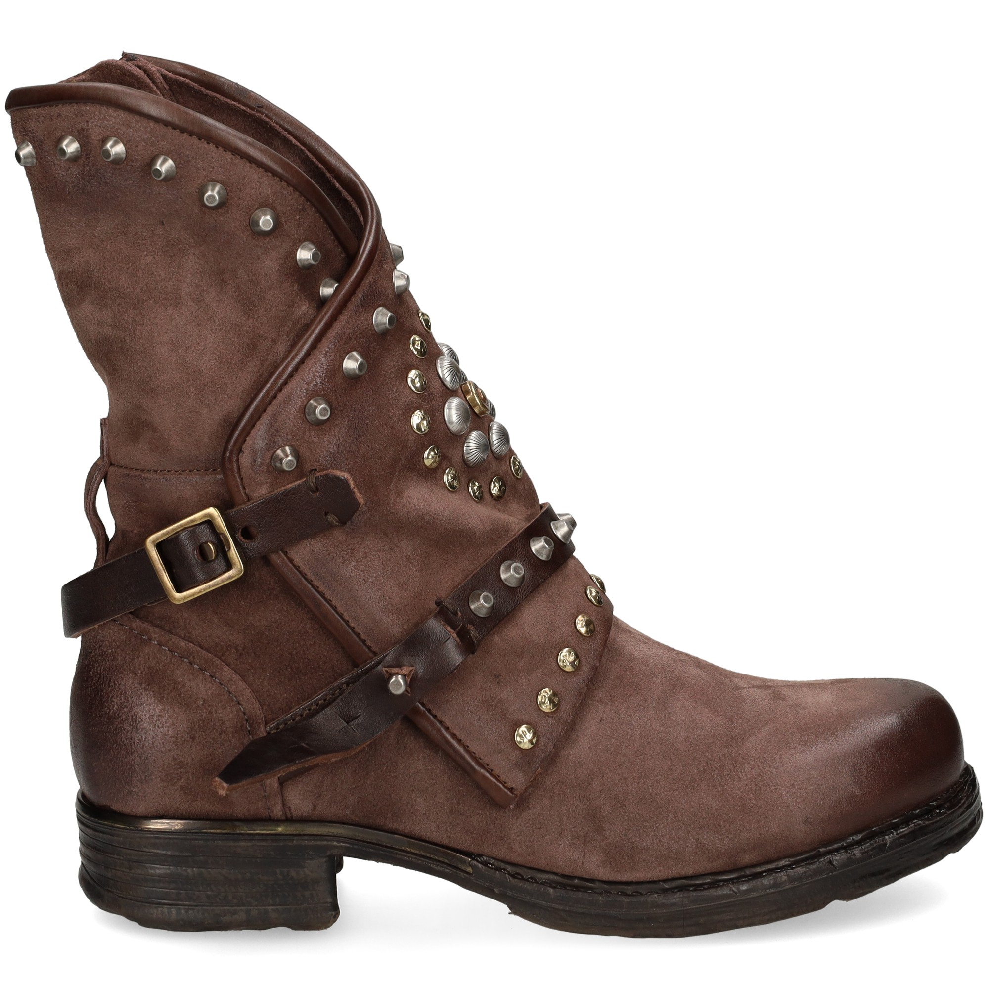 botin-tachas-serraje-moka