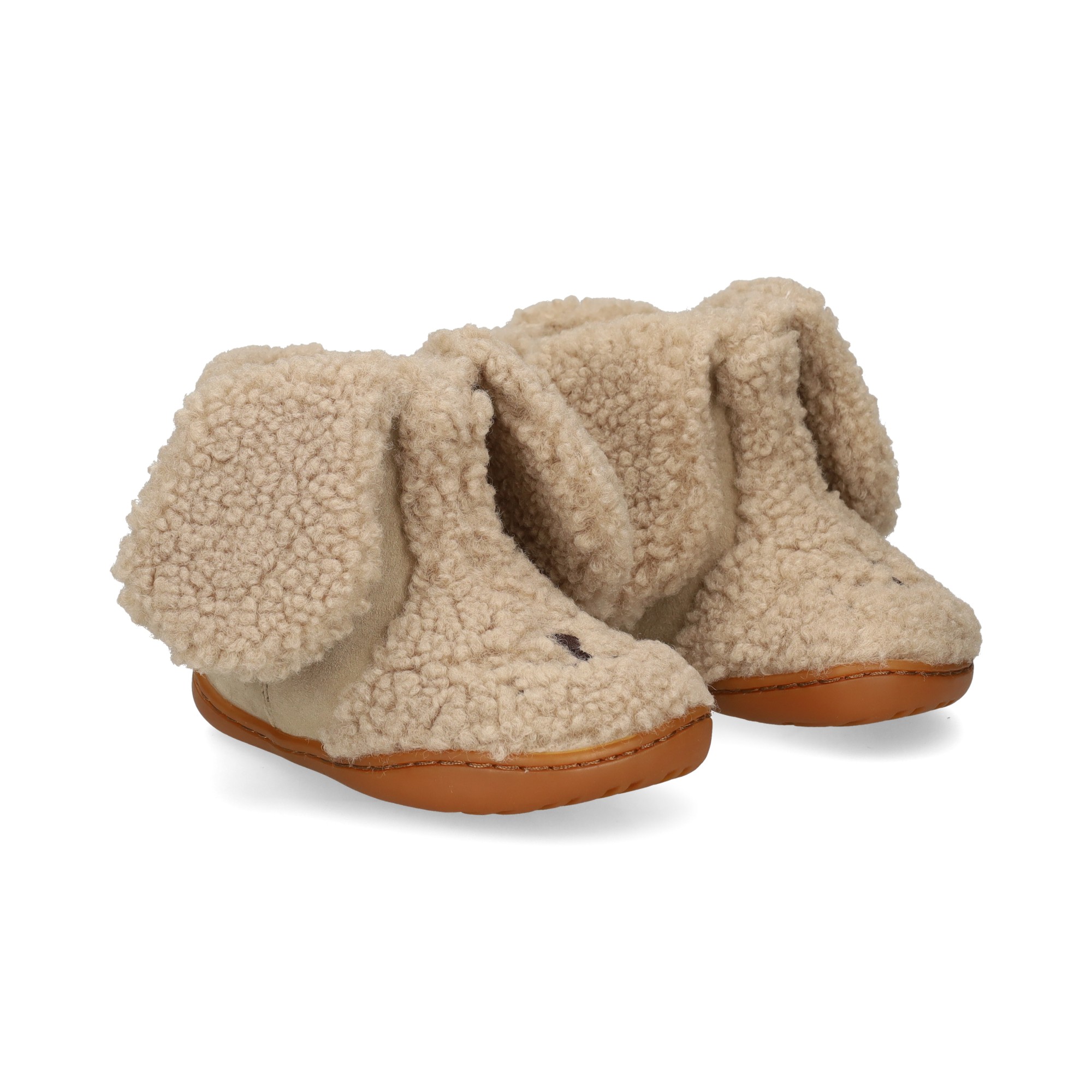 botin-orejas-de-borreguito-ante-beige