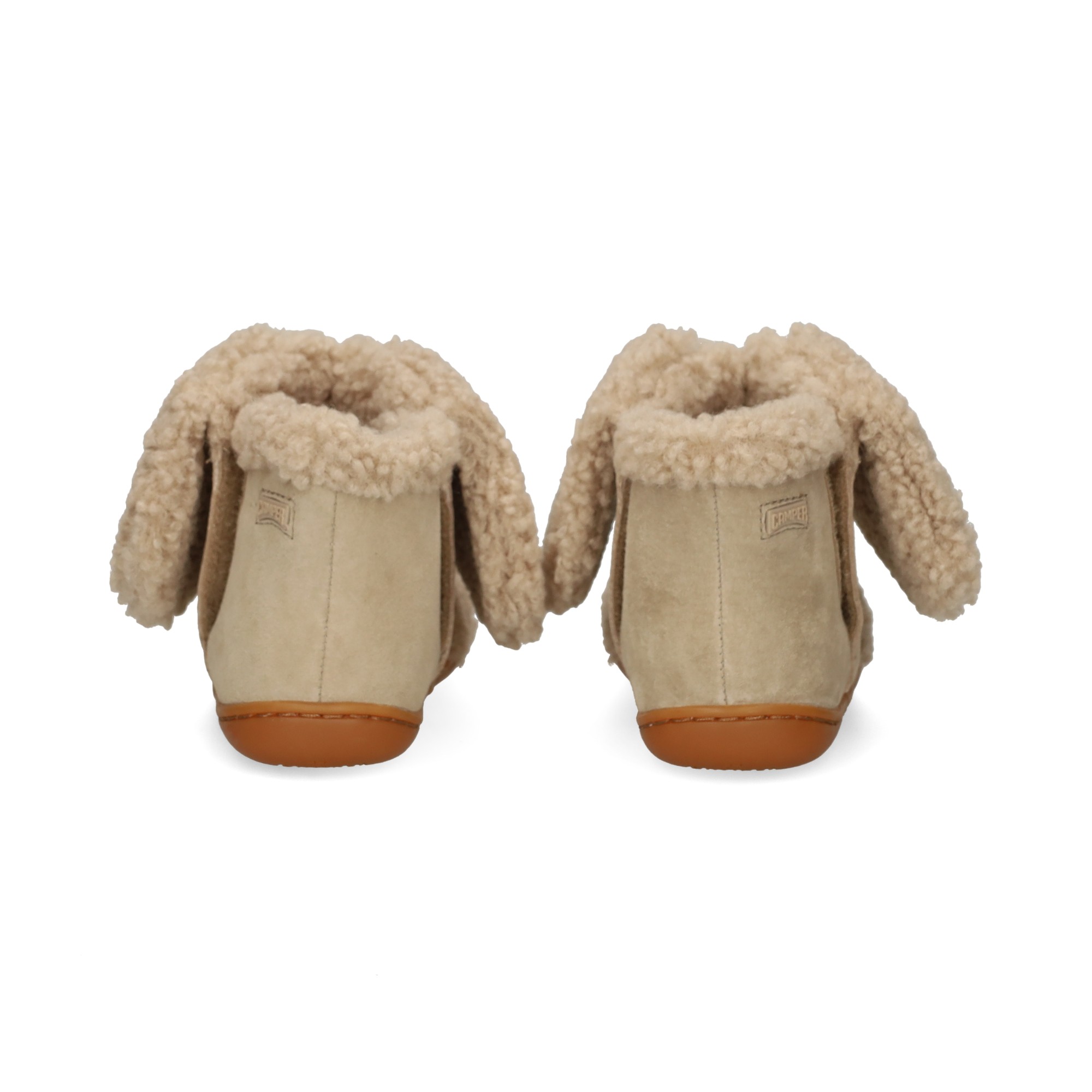 botin-orejas-de-borreguito-ante-beige