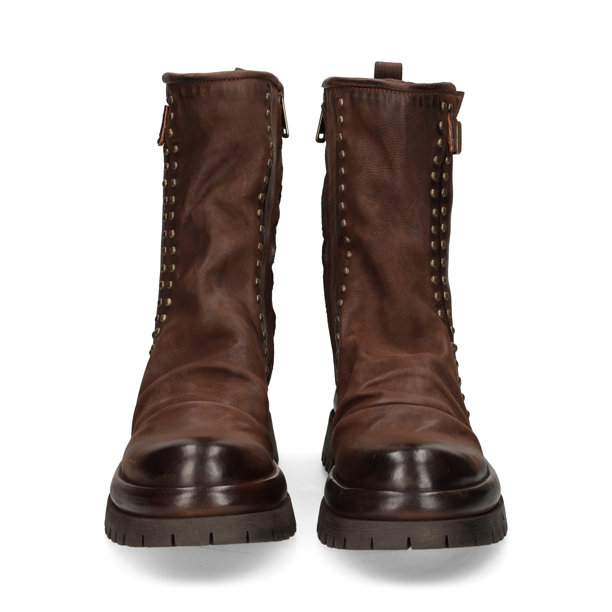 botin-tachas-cremallera-piel-moka