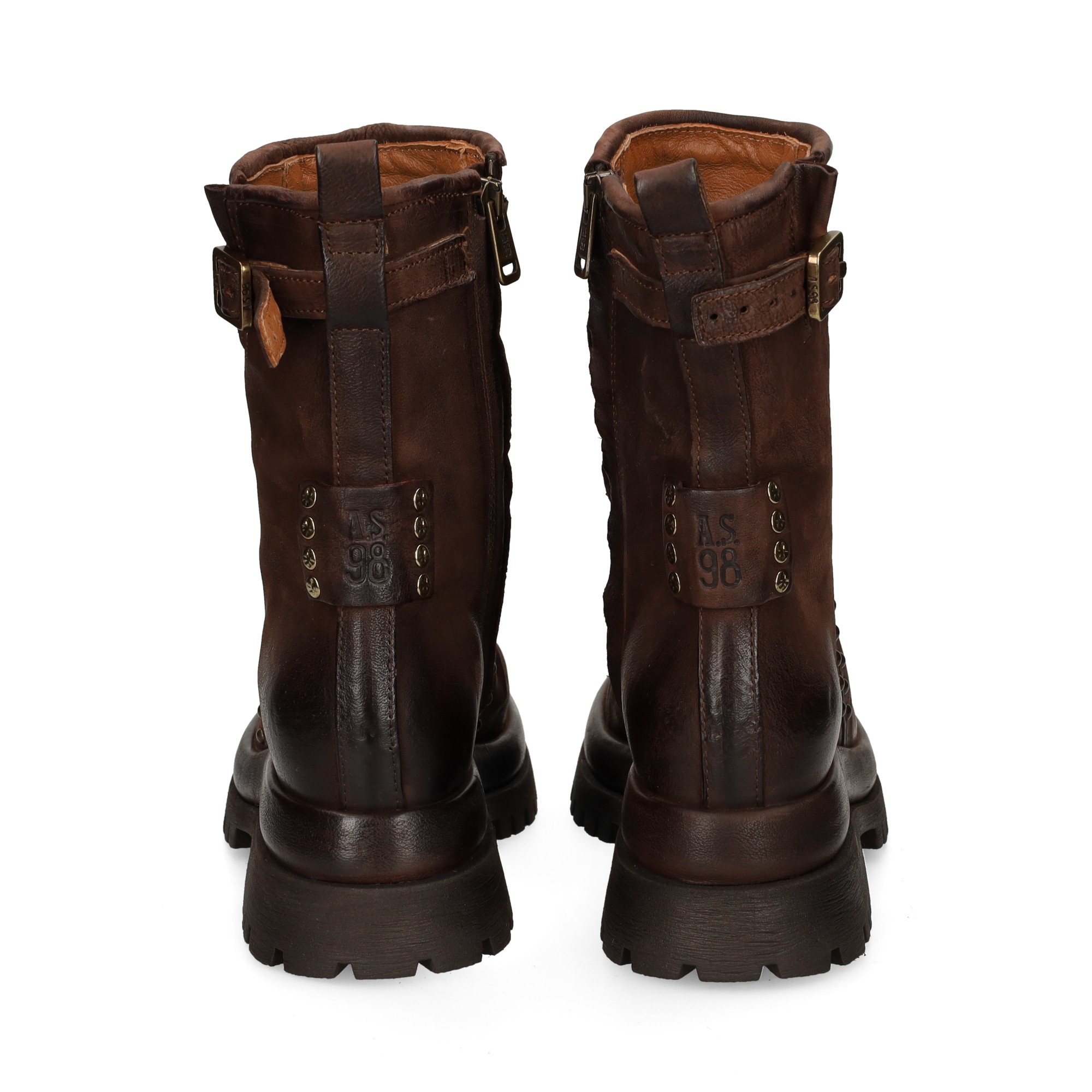 botin-tachas-cremallera-piel-moka