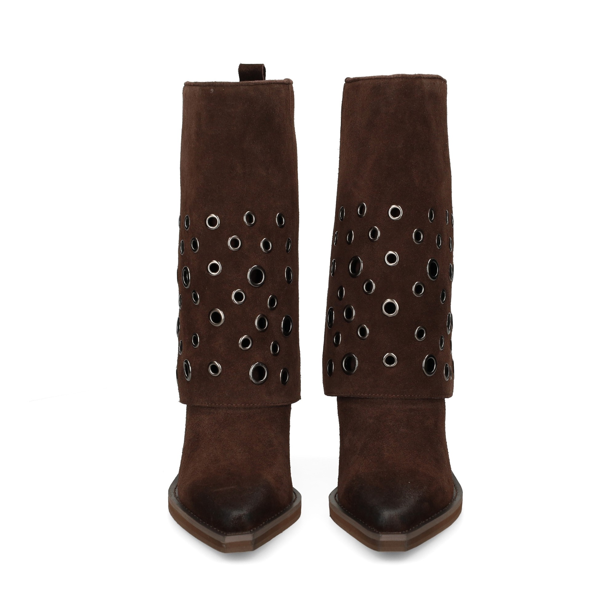 bota-cowboy-detalle-ojal-moka