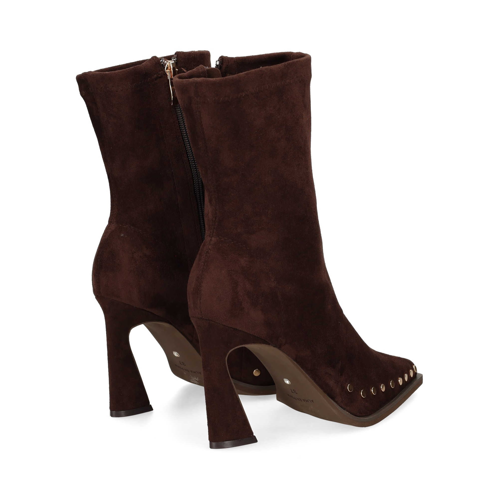 botin-tacon-plataforma-tachas-ante-moka