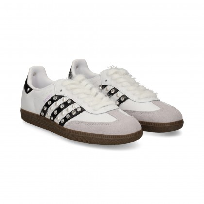 zapatilla-perlas-strass-piel-blanco