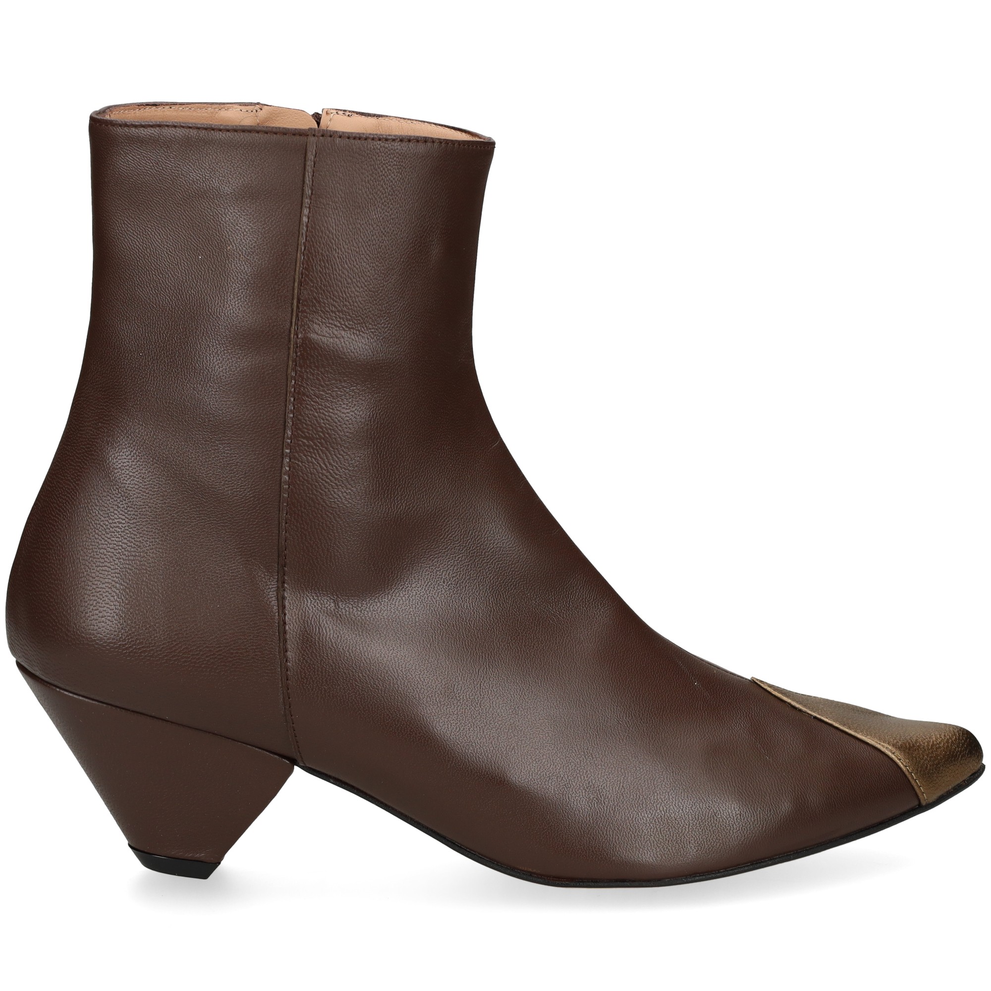 botin-tacon-punta-dorada-piel-moka