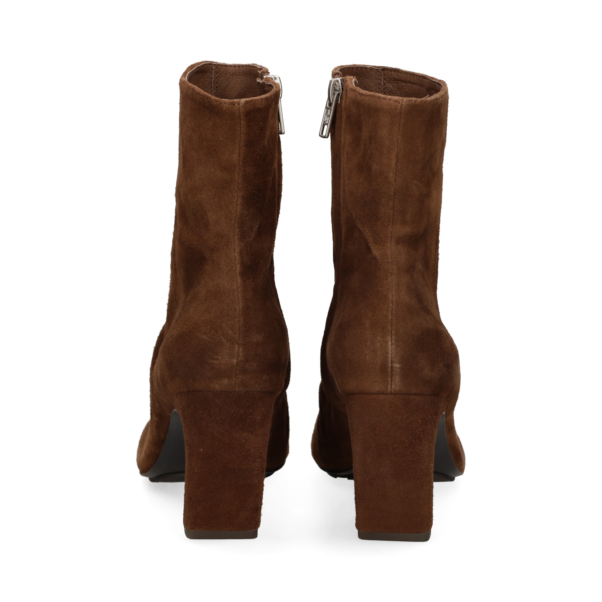 botin-tacon-ante-cuero