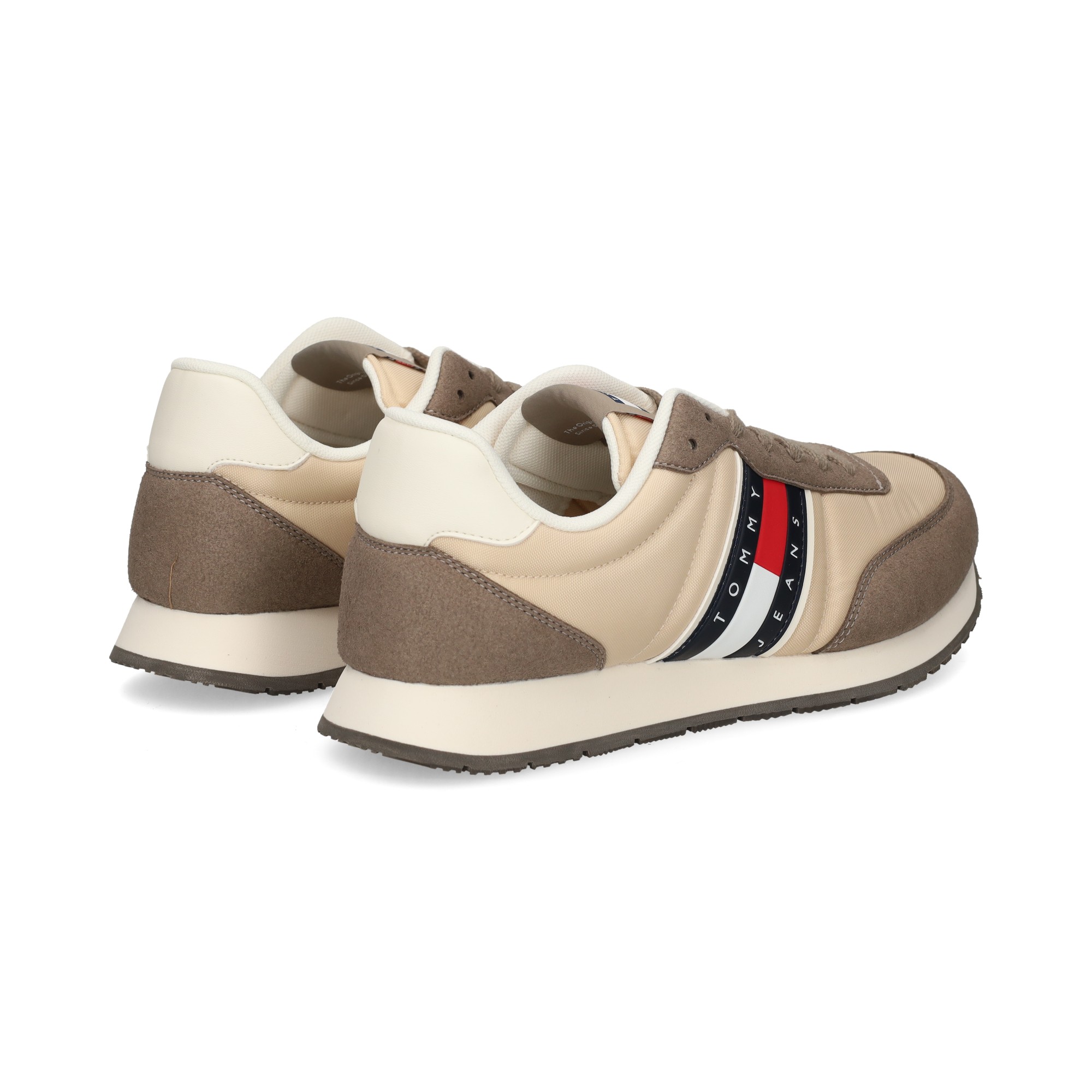 deportivo-bandera-lado-nylon-taupe