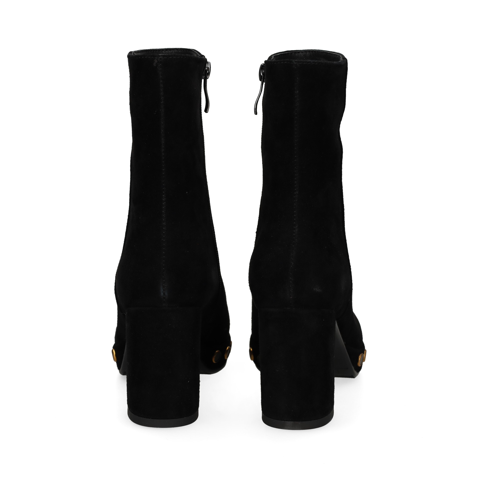 bota-tacon-detalle-tachas-ante-negro