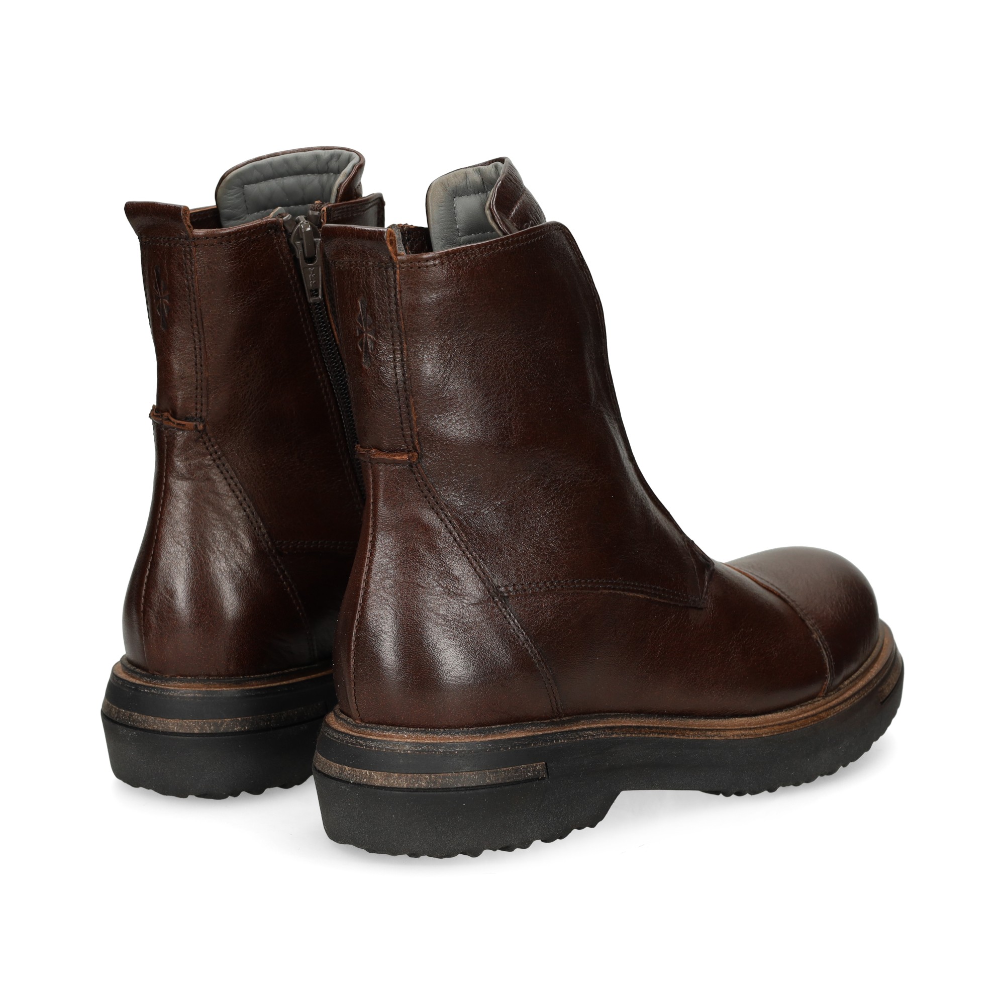 bota-sin-cordon-marron-negro