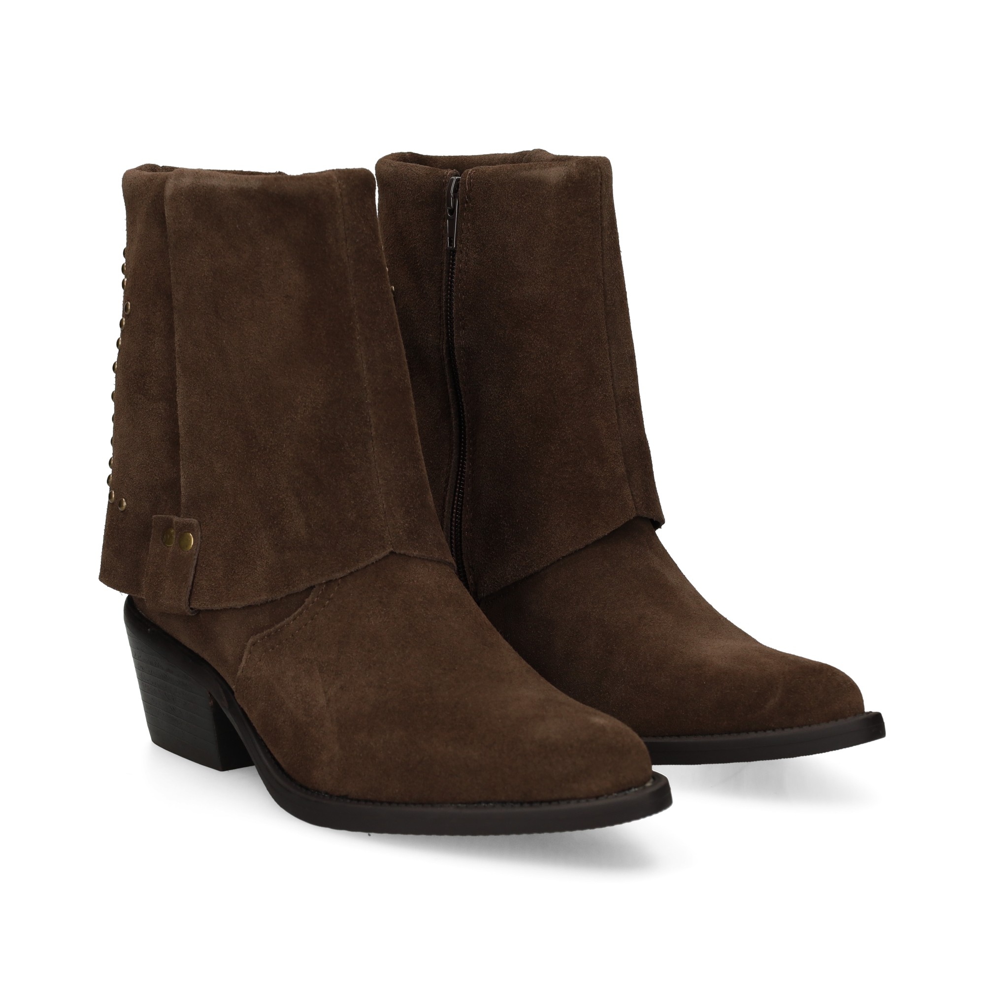 cowboy-tachuelas-talon-ante-marron