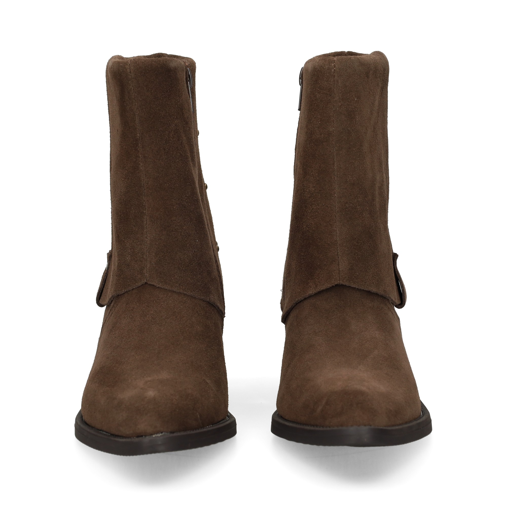 cowboy-tachuelas-talon-ante-marron