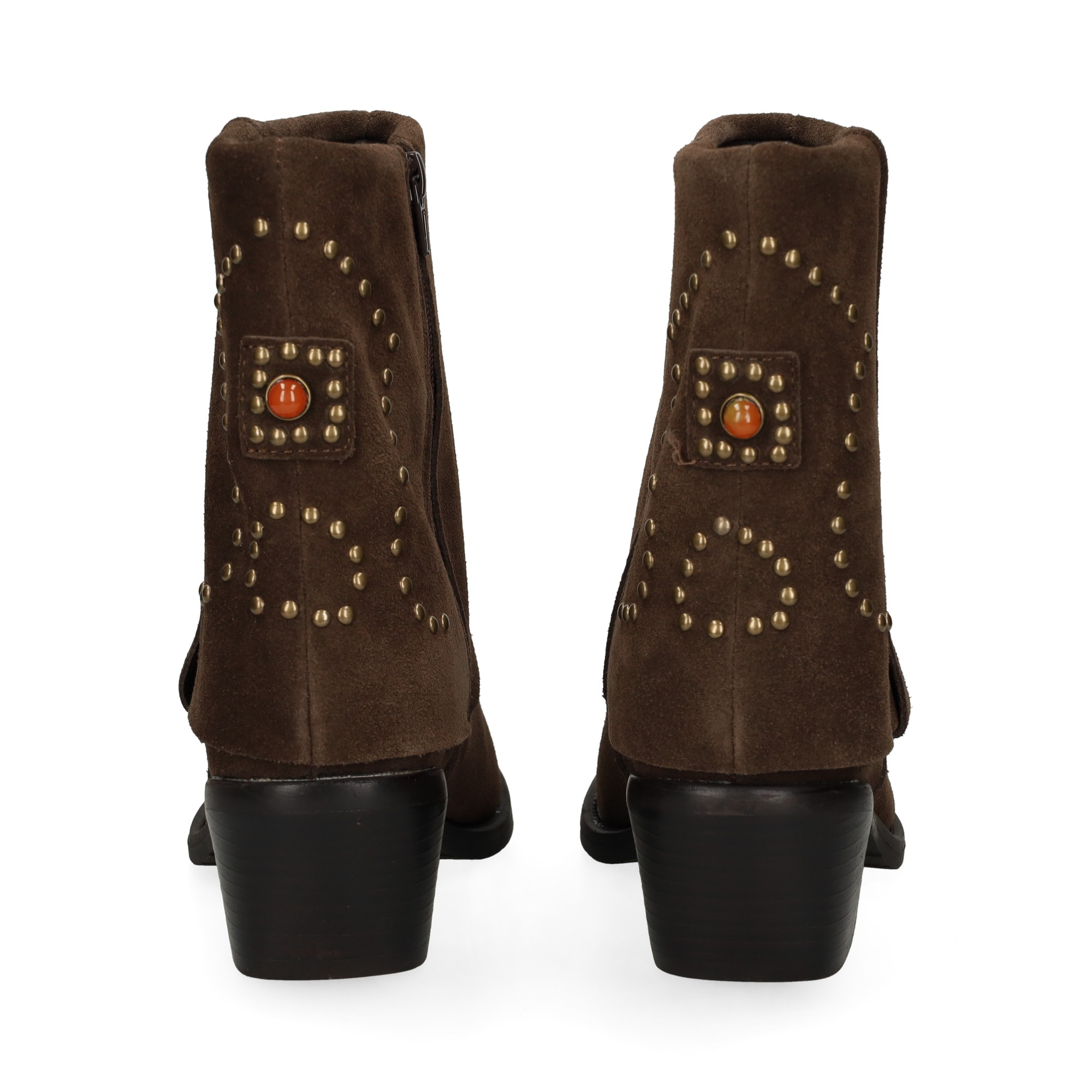cowboy-tachuelas-talon-ante-marron