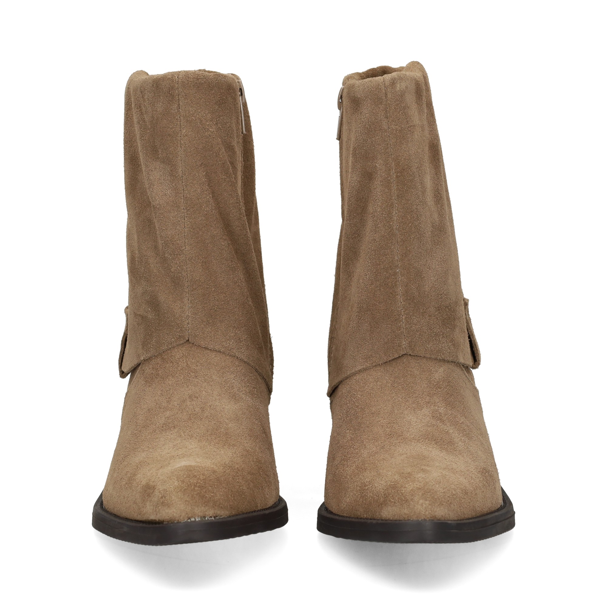 cowboy-tachuelas-talon-ante-kaki