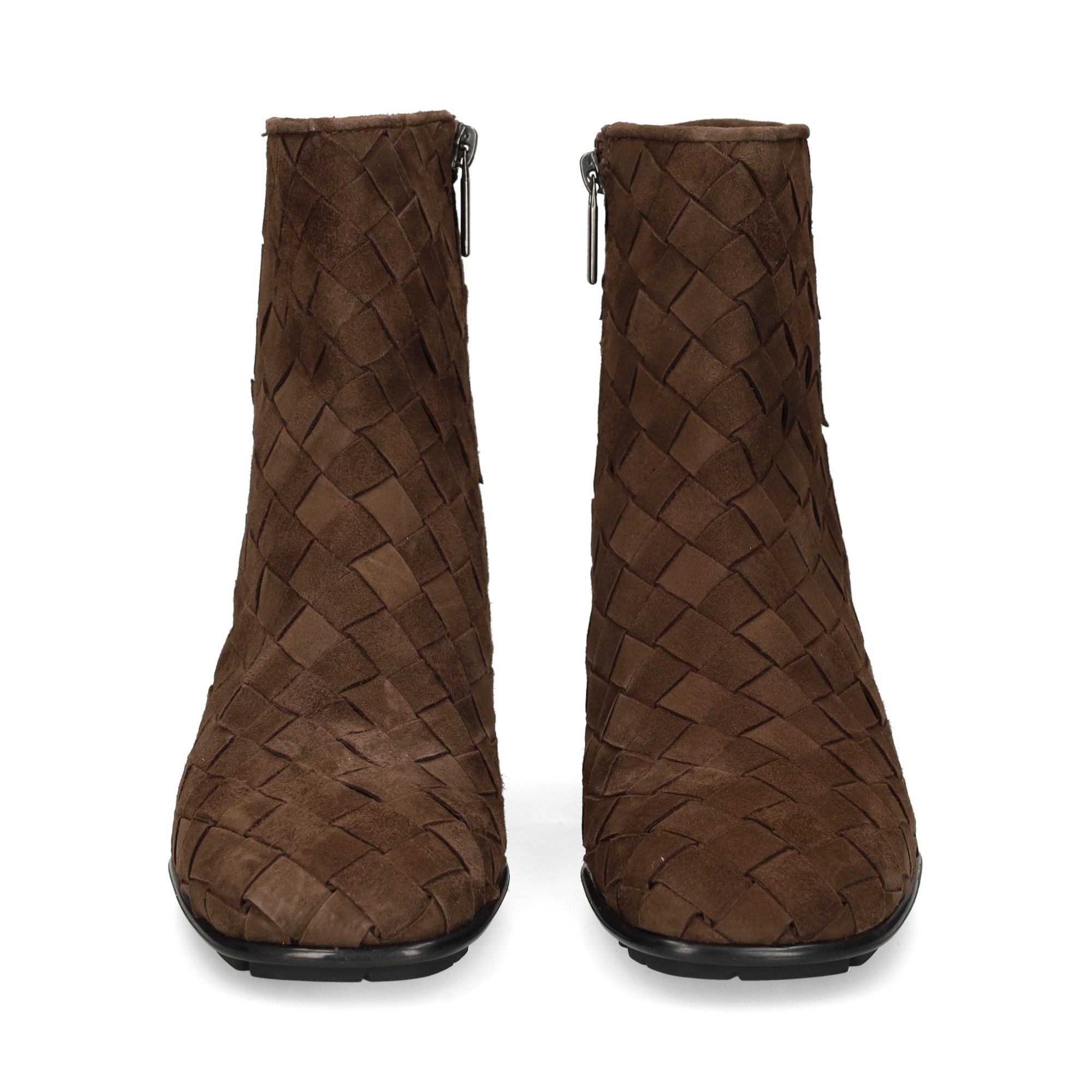 botin-trenzado-cremallera-ante-marron