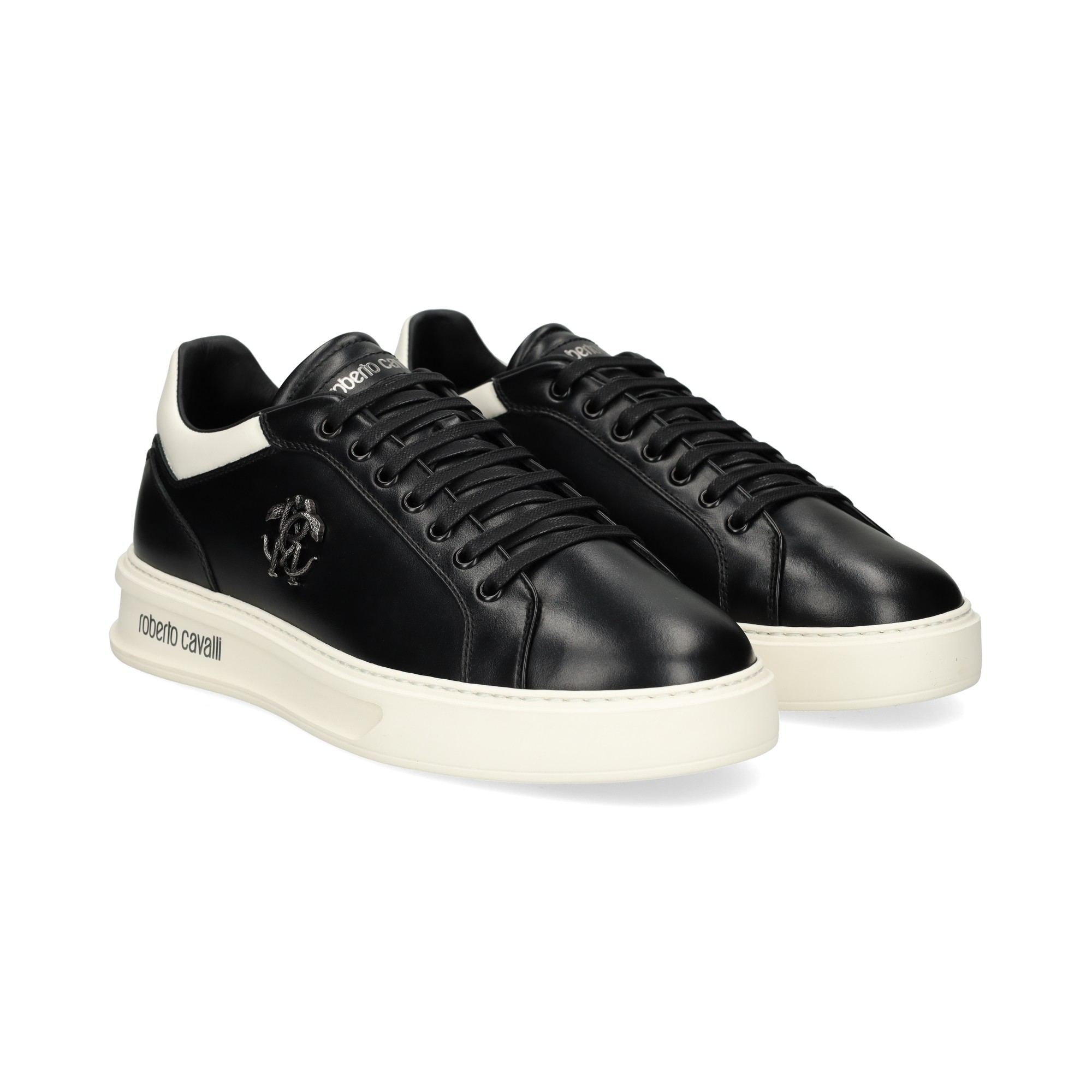deportivo-goma-blanca-piel-negro
