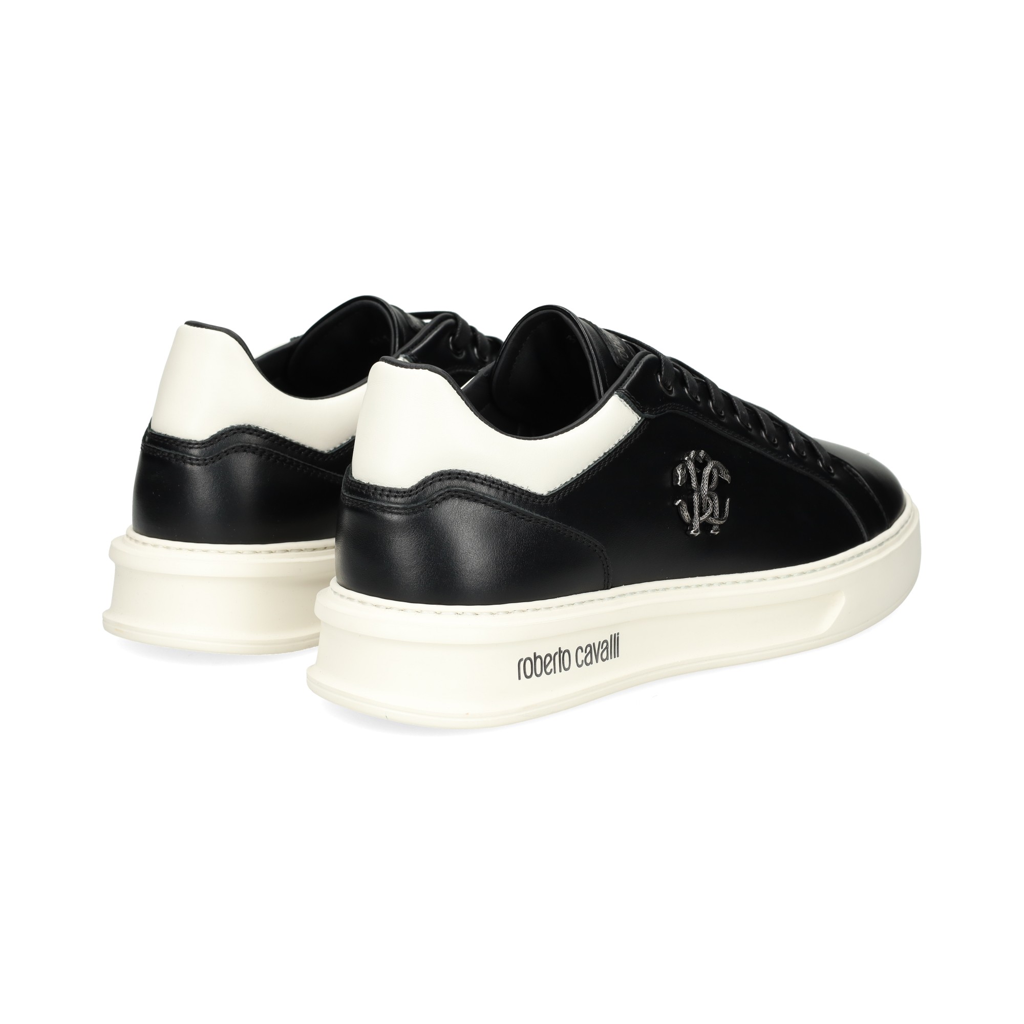 deportivo-goma-blanca-piel-negro