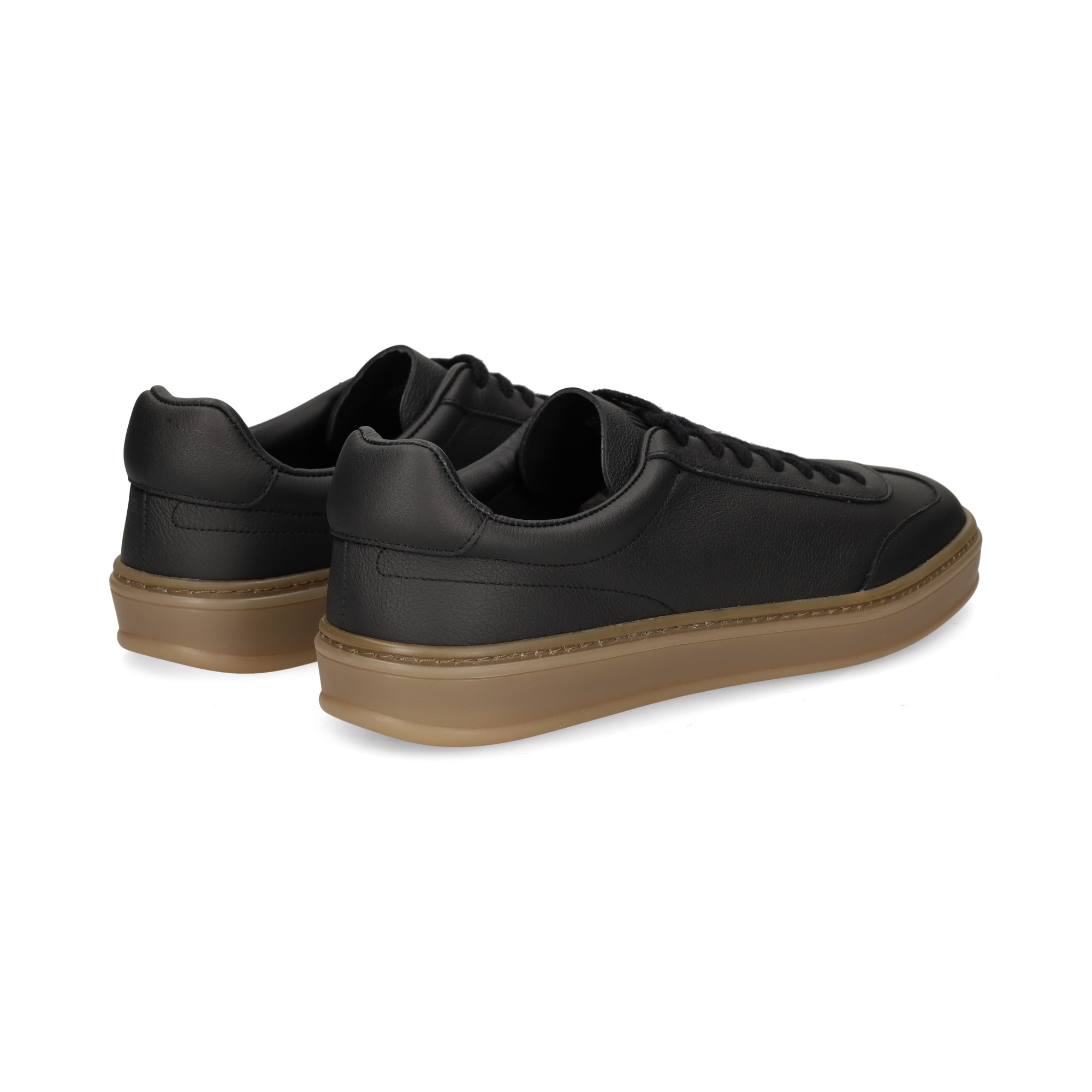 deportivo-piel-negro