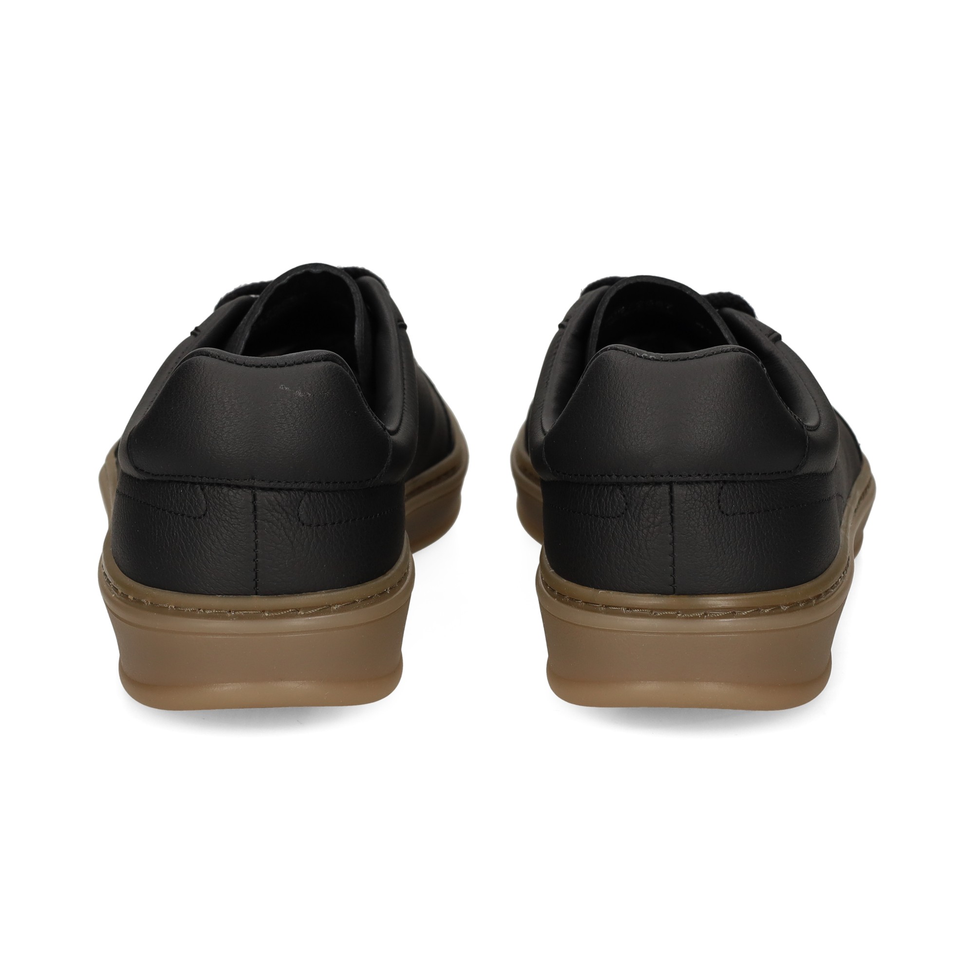 deportivo-piel-negro