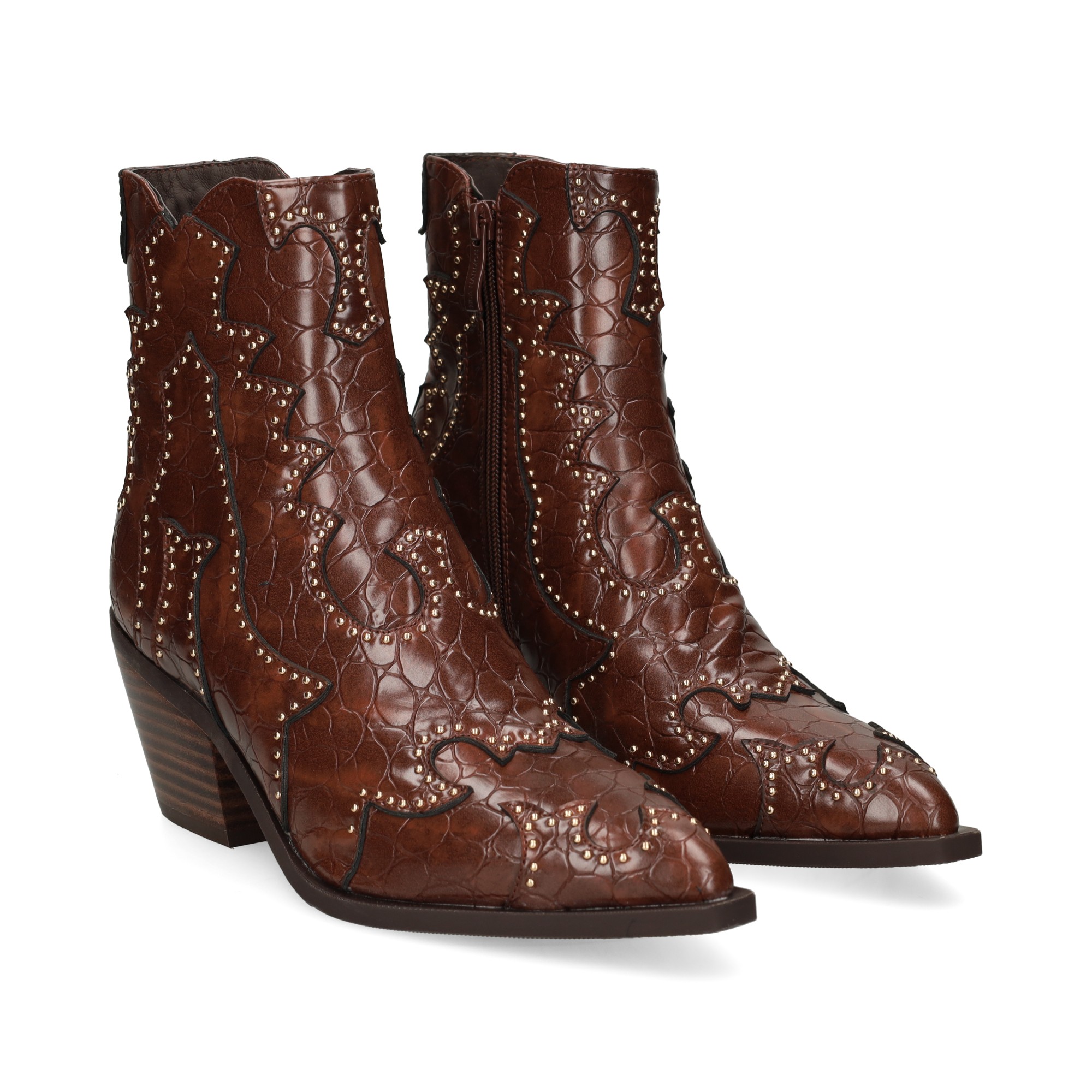 botin-cowboy-tachuelas-coco-cuero