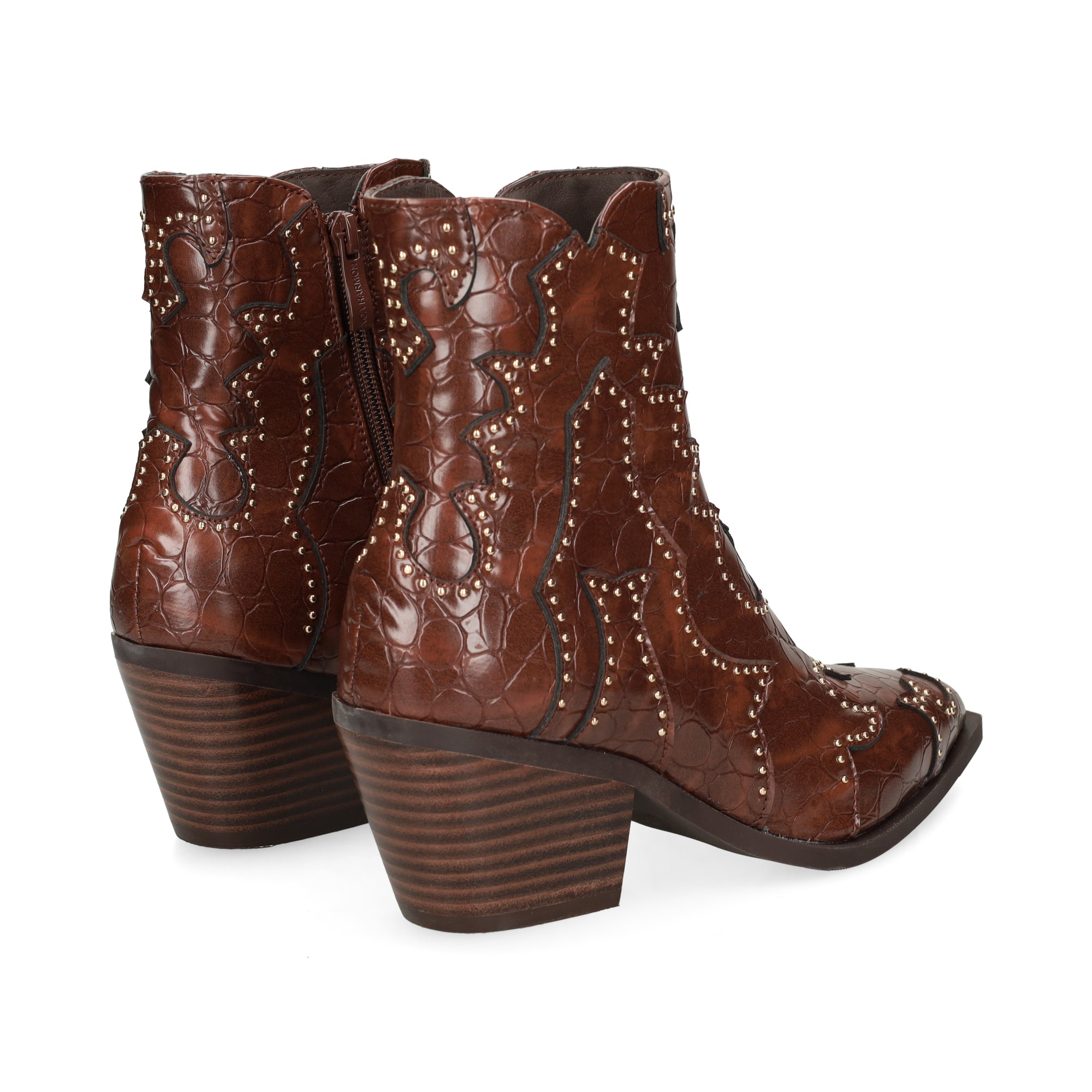 botin-cowboy-tachuelas-coco-cuero
