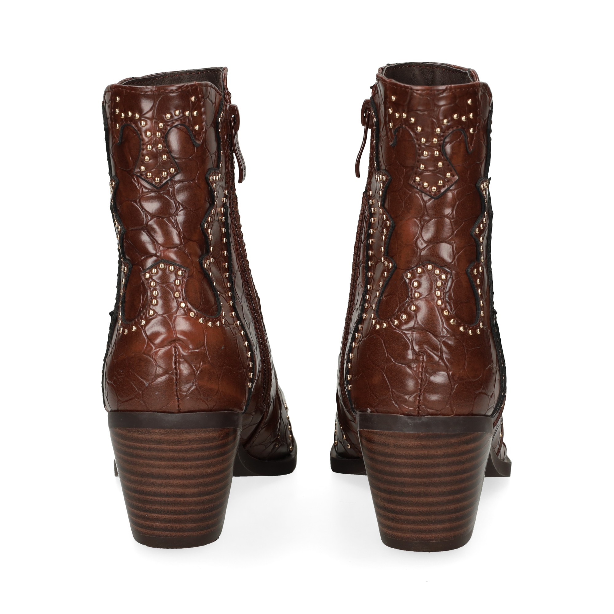 botin-cowboy-tachuelas-coco-cuero