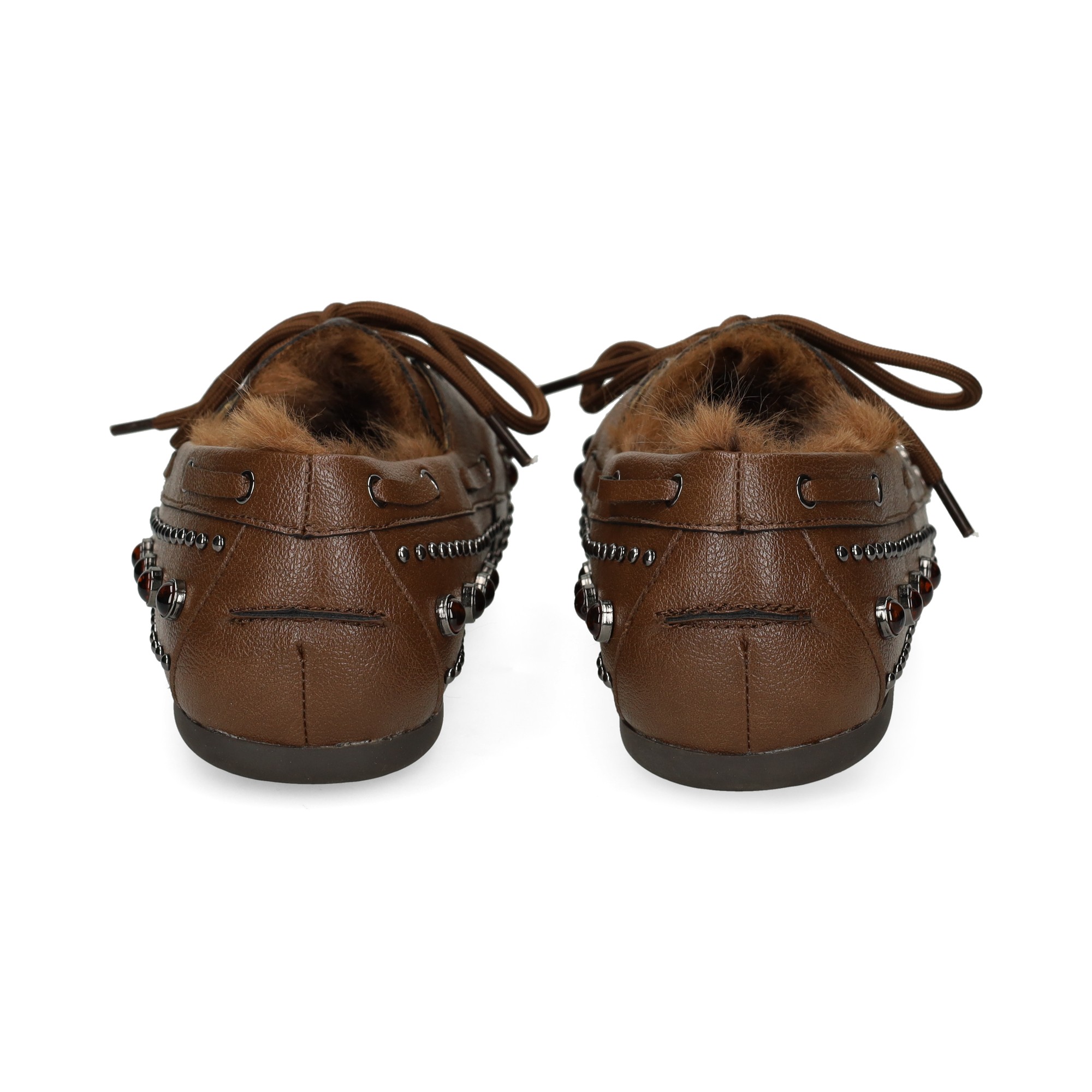 mocasin-tachas-pelo-interior-marron