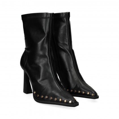 botin-tacon-plataforma-tachas-ante-negro