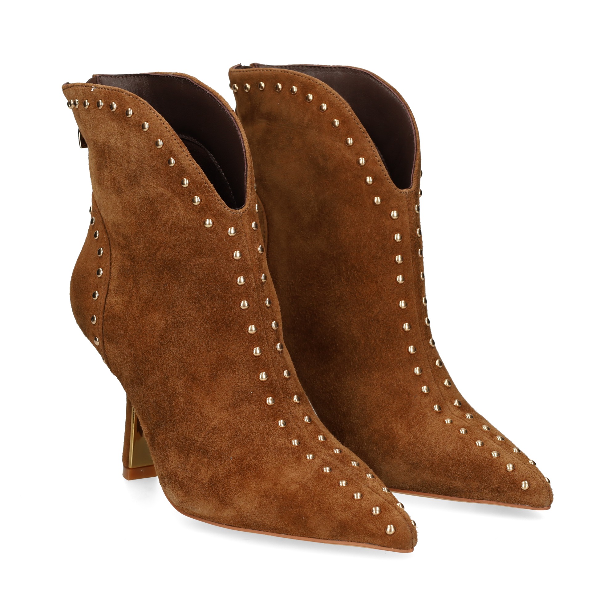 botin-tachuelas-ante-camel