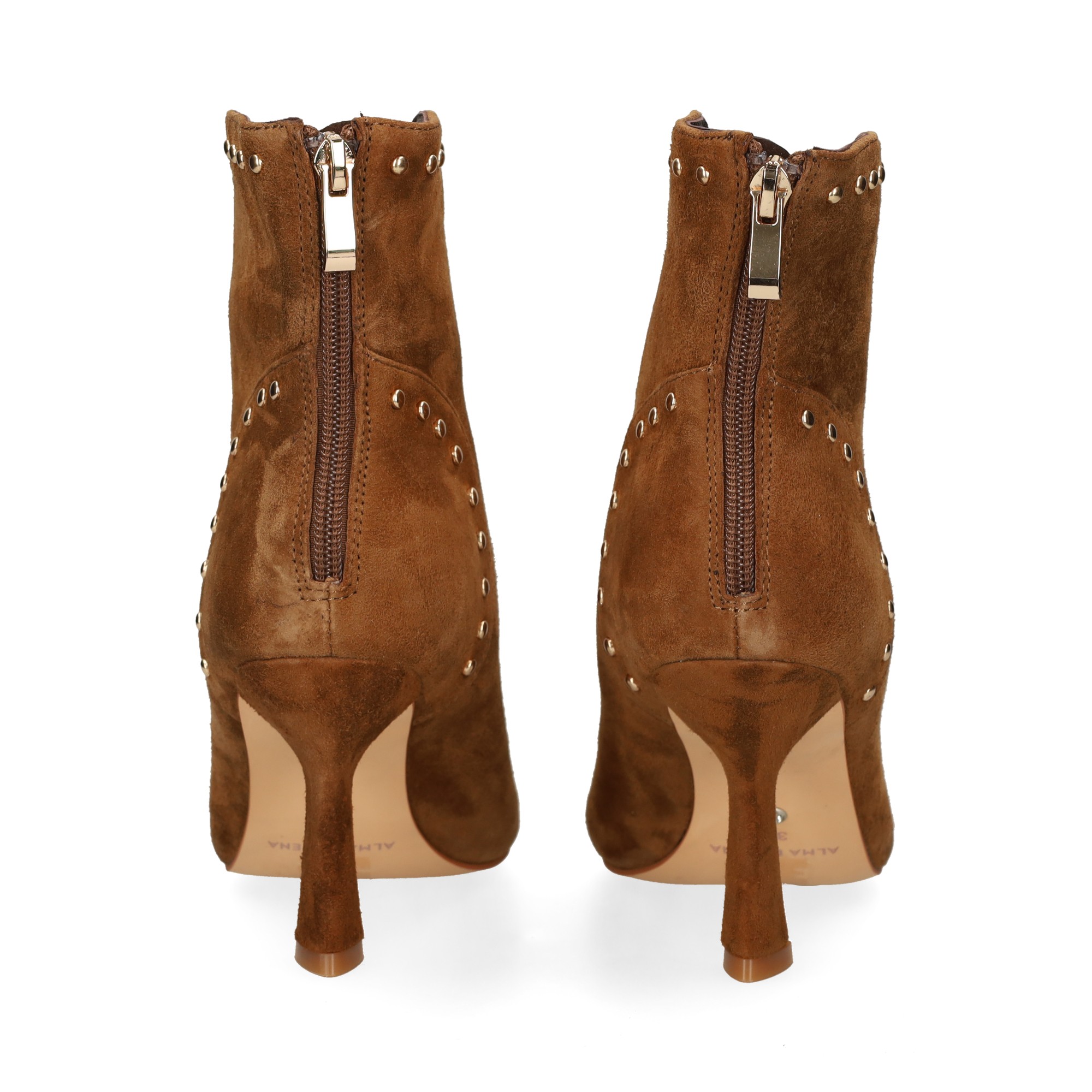 botin-tachuelas-ante-camel