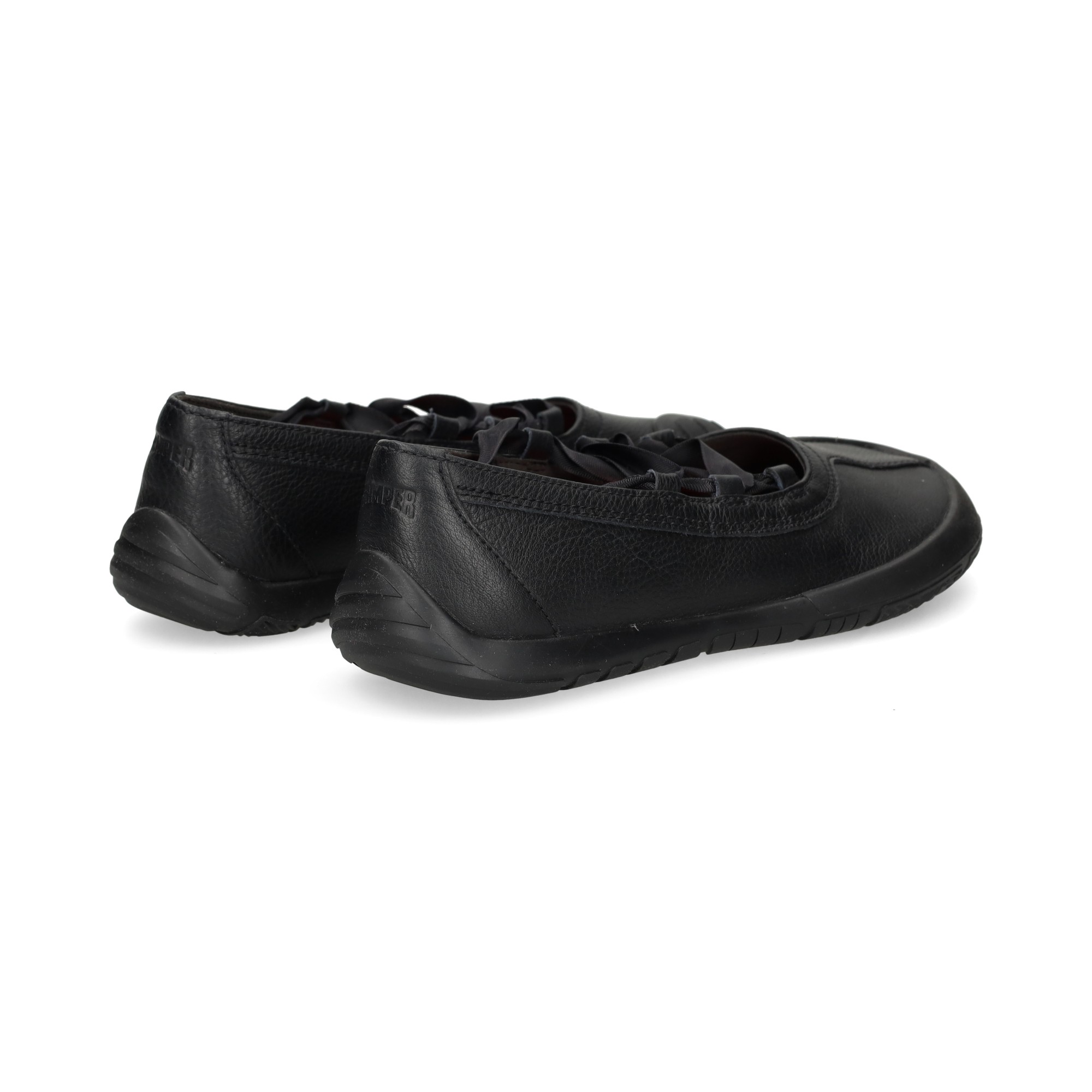 bailarina-acordonada-piel-negro