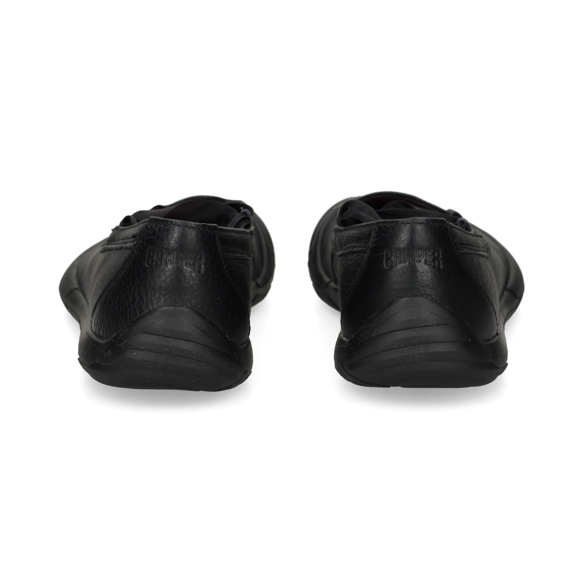 bailarina-acordonada-piel-negro