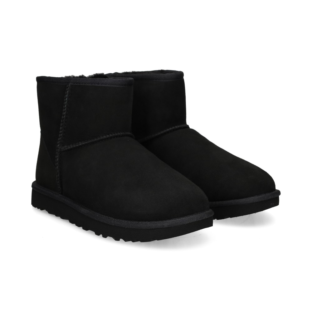 UGG Botas 'UGG Classic Mini 2 Stiefel schwarz 1016222'  negro