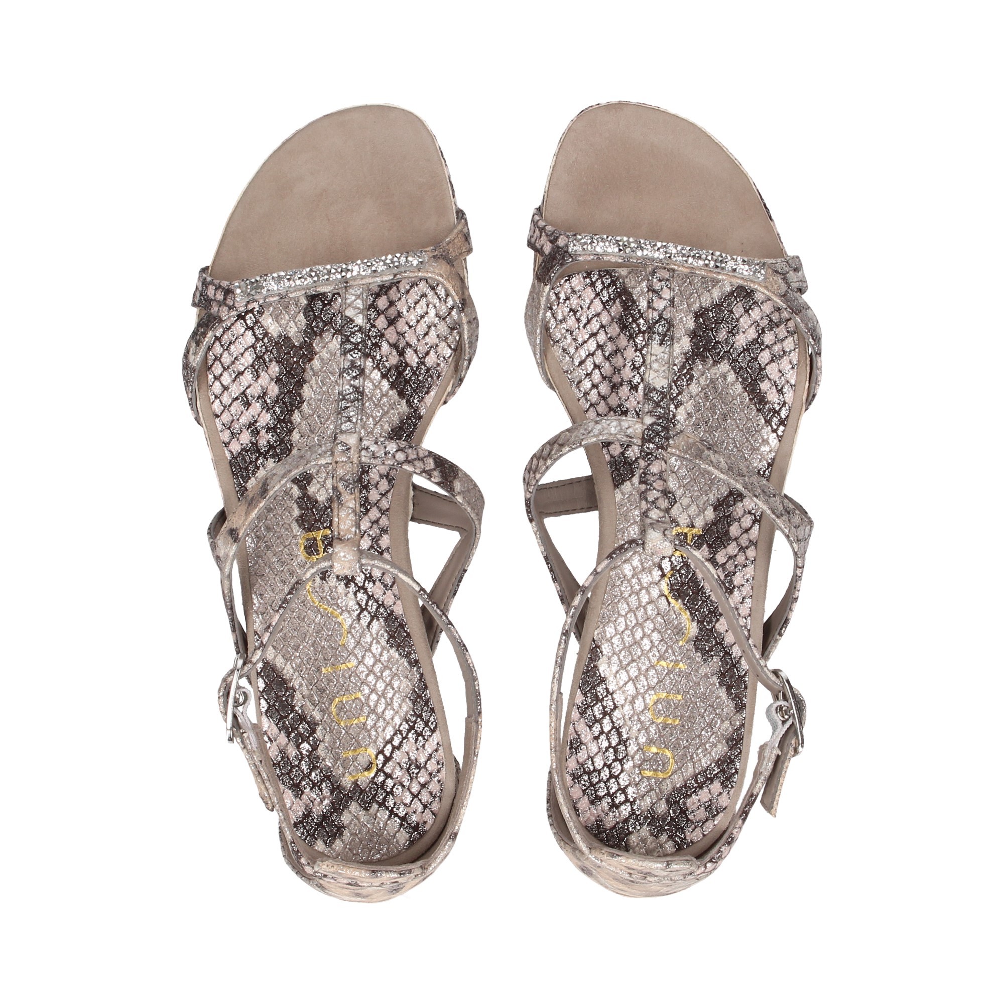sandalia-multi-tira-strass-reptil-plata